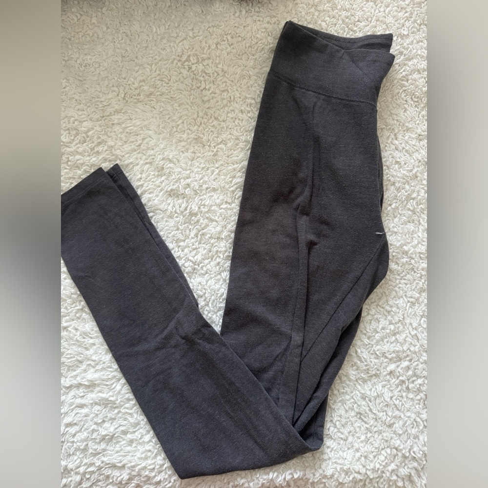Gray workout leggings